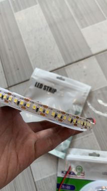 Led Dán 12v - 240led/m - cuộn 5m LED STRIP